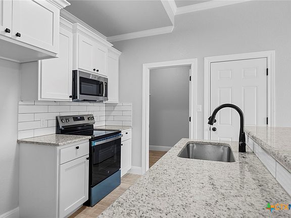 2nd image of 396 E Robin Ln