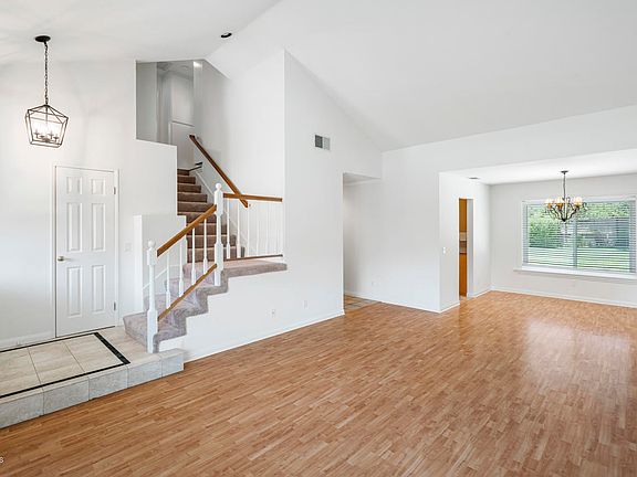 5th image of 6905 Pala Mesa Dr