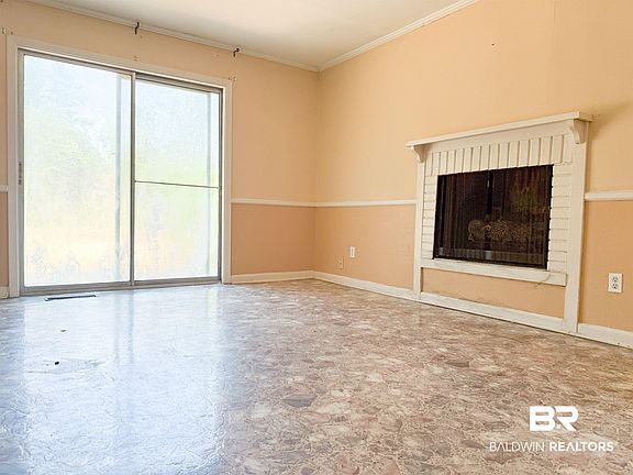 4th image of 105 Longleaf Ln