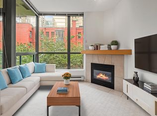 1239 Georgia St W #310, Vancouver, BC V6E4R8