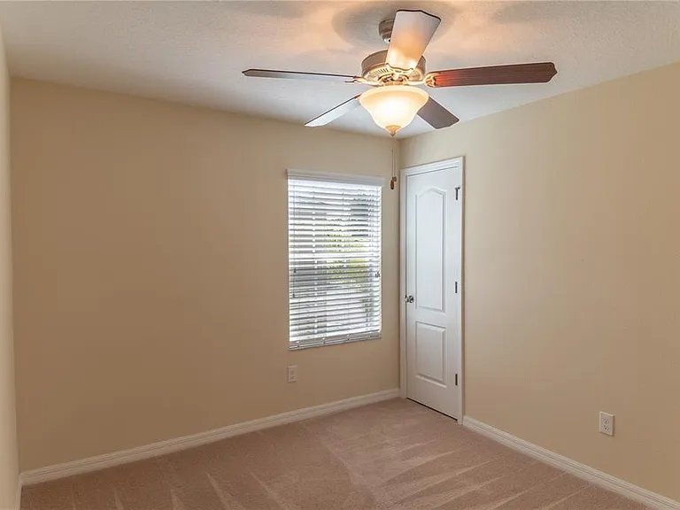 31235 Claridge Pl — Photo 11
