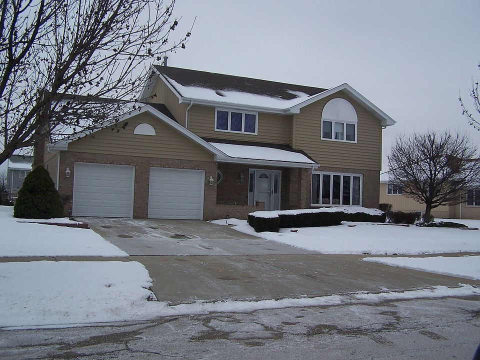 1st image of 19541 Bedford Ln