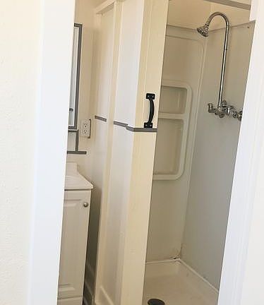 5th image of 6963 Tamarisk Ave #B