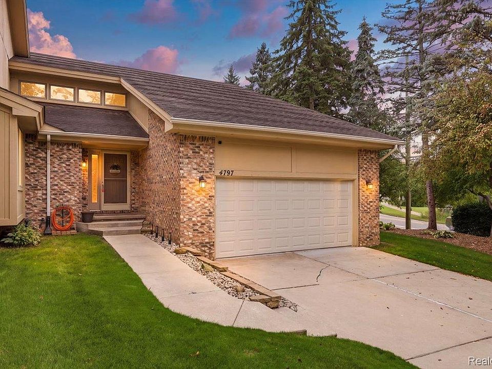 1st image of 4797 Fairway Ct #16