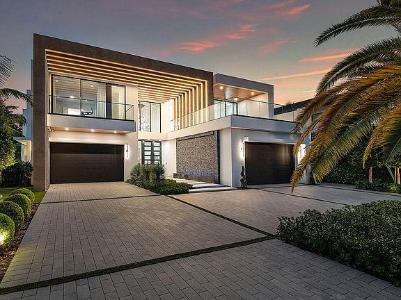 3rd image of 217 Thatch Palm Drive