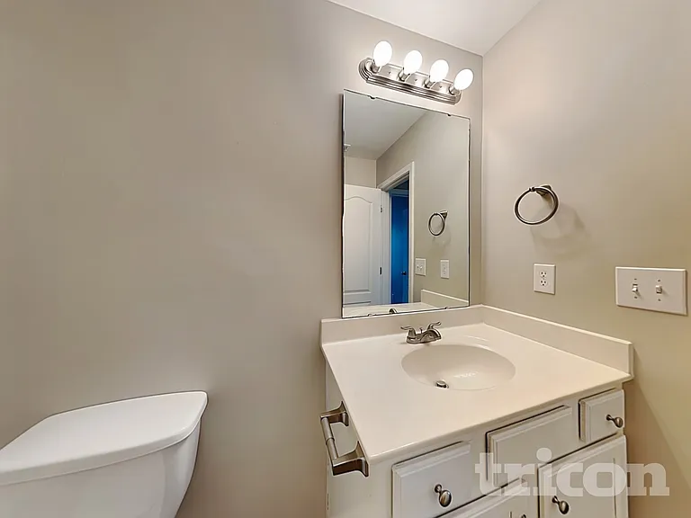 6235 Leslie Dr — Photo 15