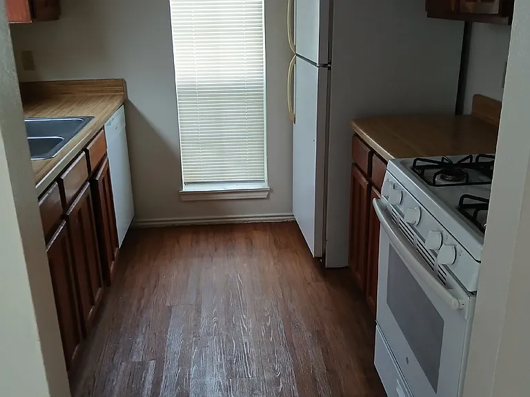5034 Mayspring — Photo 4