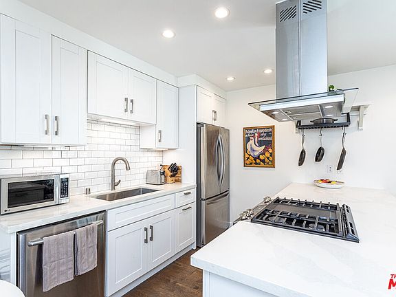 3rd image of 2313 5th St APT 1