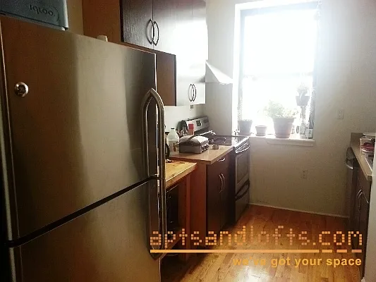 Rented by aptsandlofts.com | media 37