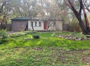 233 Upper Applegate Rd, Jacksonville, OR 97530