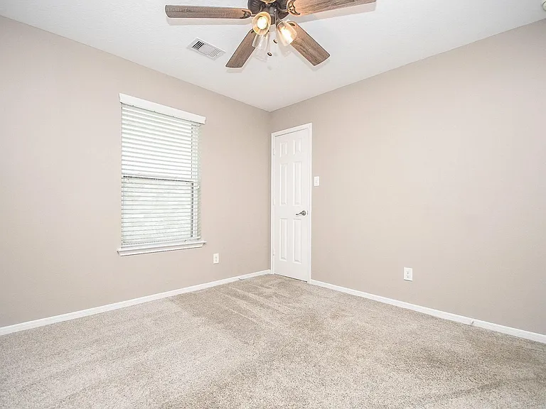 4915 Ibis Lake Ct — Photo 16
