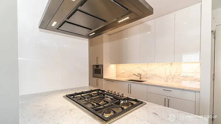 Rented by Silverstone Group USA Corp. | media 34