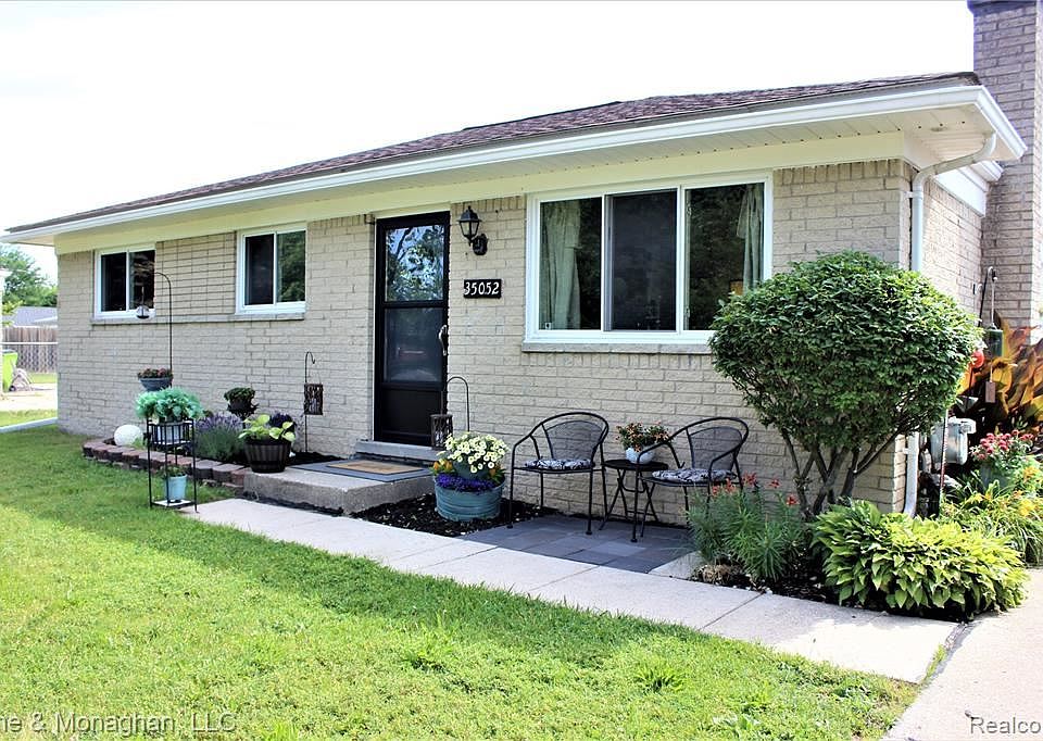 1st image of 35052 Simon Dr