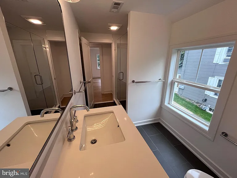 625 Conestoga Rd — Photo 16