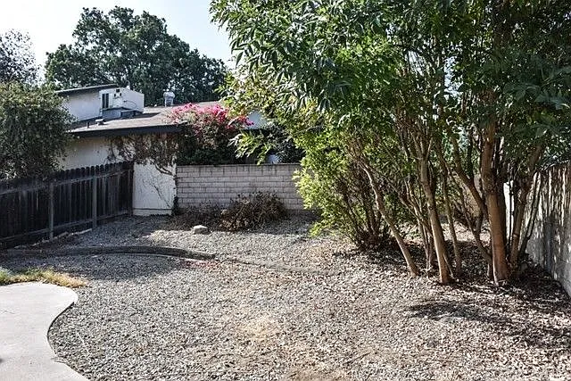 5025 Kensington Way — Photo 15