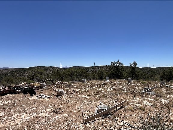 4th image of 46675 N Edge Ridge Road