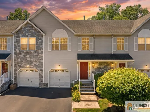 5 Edith Pl, Somerset, NJ 08873