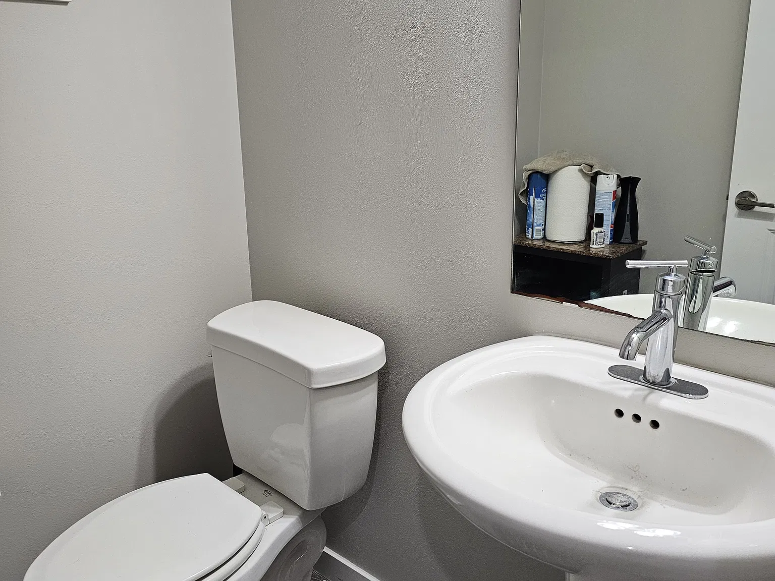 4 bed, 2.5 bath, 2602 sqft, $3,300 — Photo 4