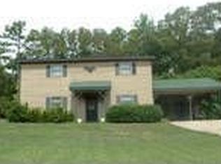 121 Clearwater Dr, Lagrange, GA 30241