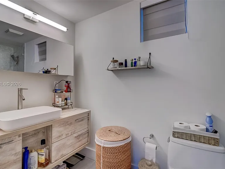 3339 Virginia St #323 — Photo 36