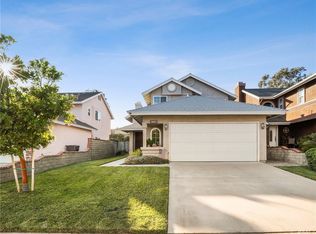 28821 Raintree Ln, Santa Clarita, CA 91390