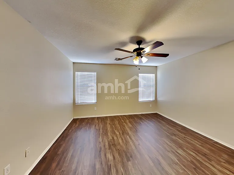 2256 E Hazeltine Way — Photo 8