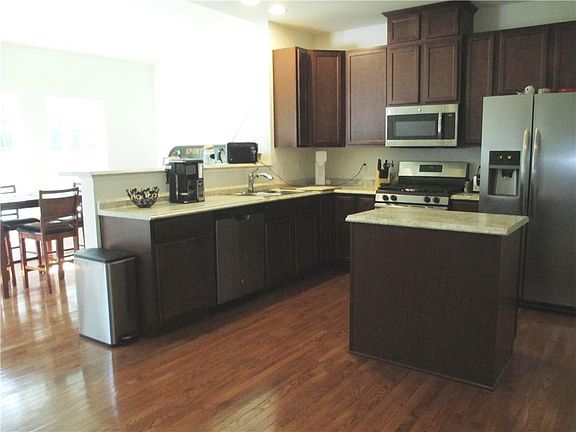 5th image of 886 Bannerwood Dr