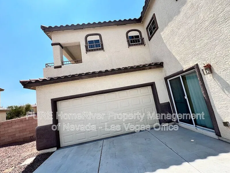 3 bed, 2.5 bath, 1521 sqft, $1,775 — Photo 3