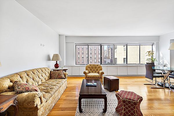 1st image of 900 Park Ave APT 9E