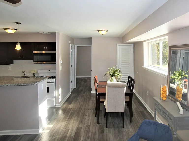 814 Nat Ct — Photo 1