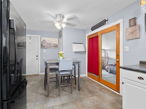 5th image of 16820 Odell Ave