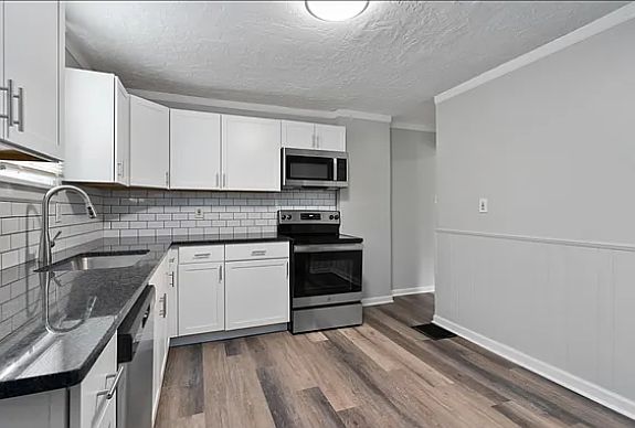3rd image of 329 S Wayne Ave #329