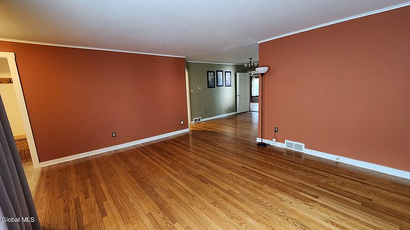 3rd image of 1585 Regal Avenue #1585