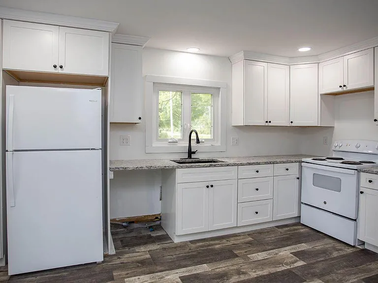 207 N Main St — Photo 5