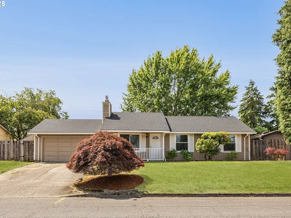 881 S Linden St, Cornelius, OR 97113