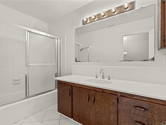 3rd image of 1019 E Wingate St