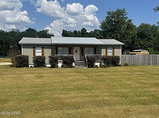 6934 Florida St, Grand Ridge, FL 32442