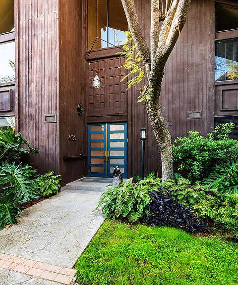 4635 Clybourn Ave — Photo 62