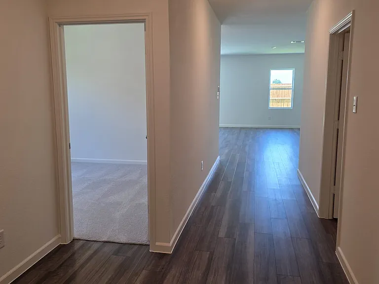 12732 Haymarket Rd — Photo 3