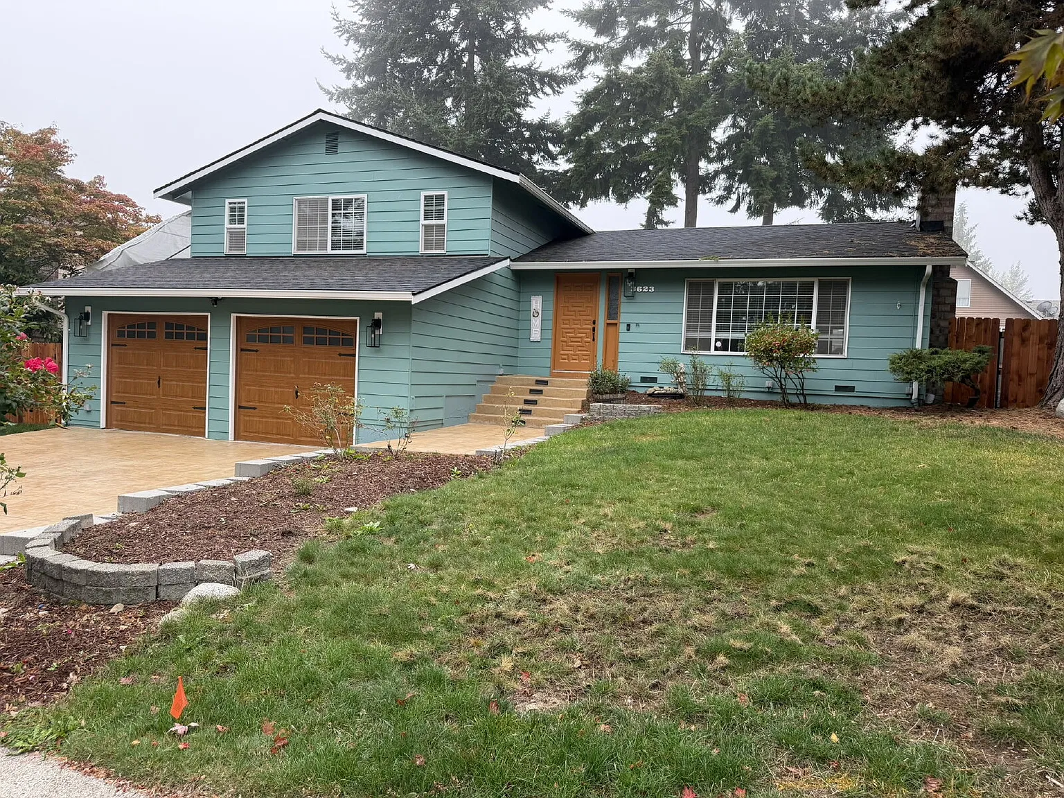 3 bed, 2.5 bath, 1870 sqft, $2,995 — Photo 1