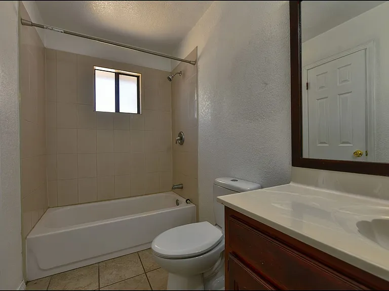 695 Bluff Canyon Cir — Photo 25