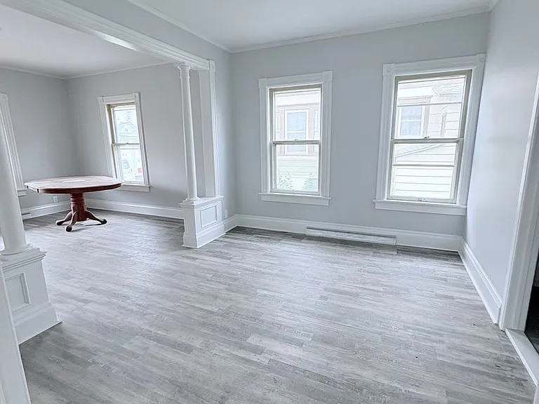 409 Healy Ave — Photo 2