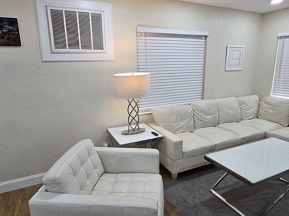 4th image of 3011 Pinellas Point Dr S