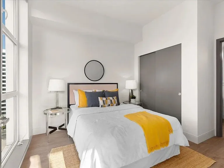 Pivot Apartments — Photo 24