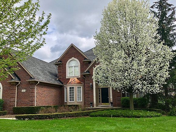 5th image of 1143 Autumnview Dr