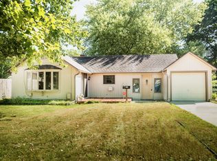 402 Sherman Ave, Dixon, IL 61021