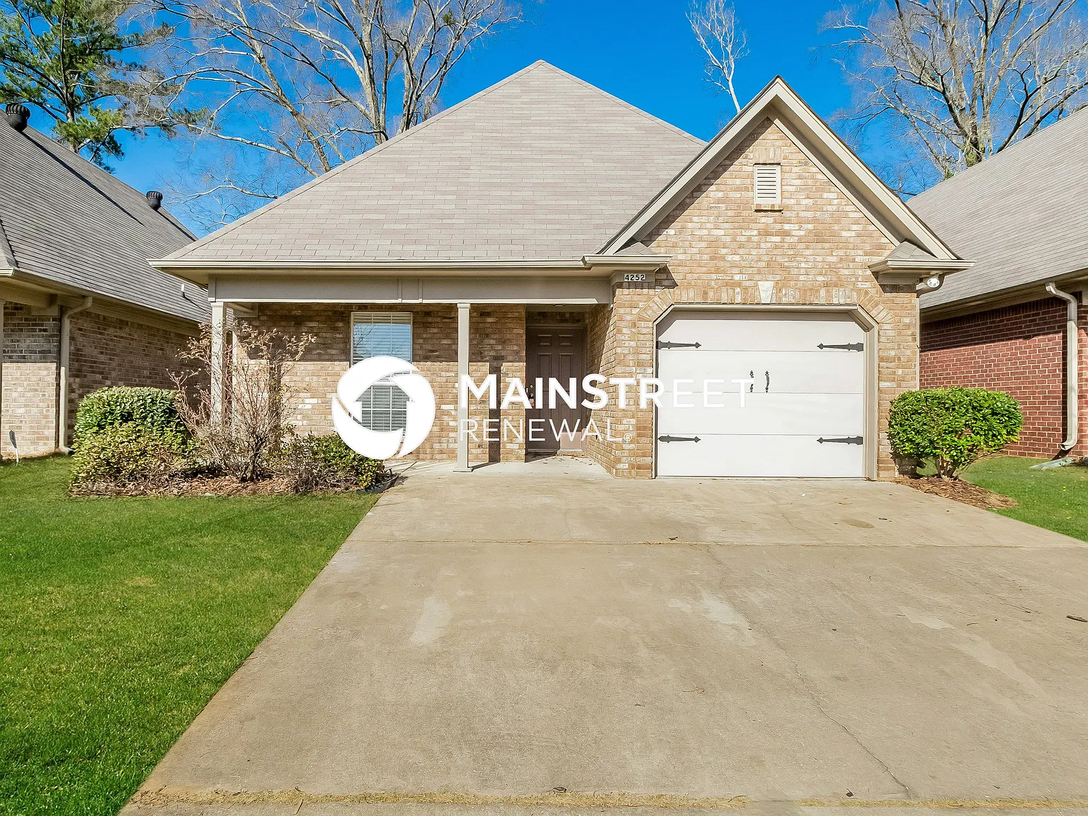 4252 Fieldstone Way — Photo 1