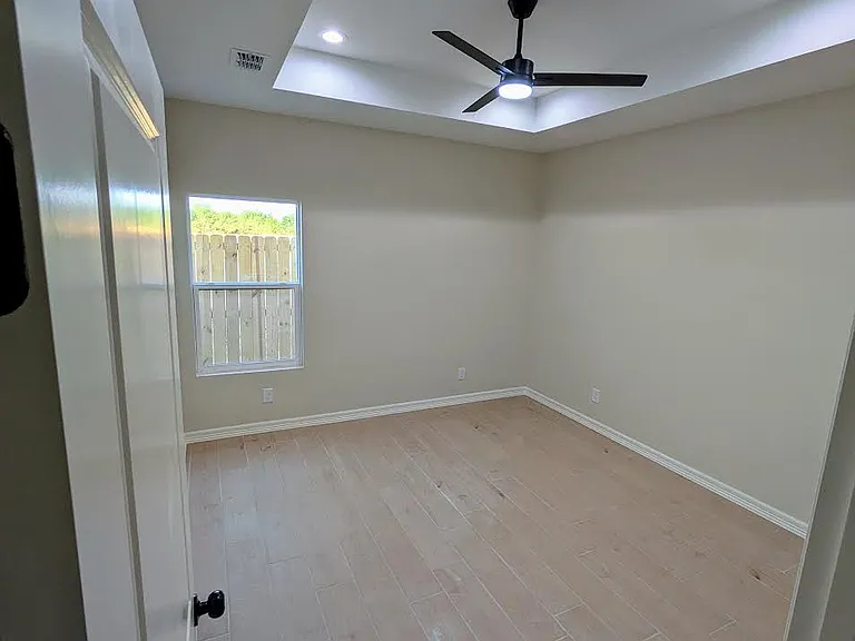 2108 Cassandra St #4 — Photo 5