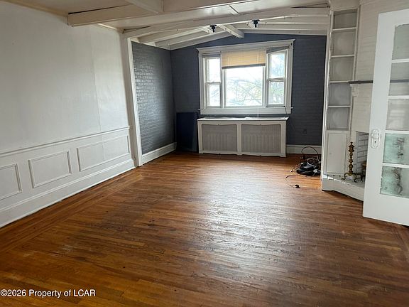 4th image of 215 Ohio Ave