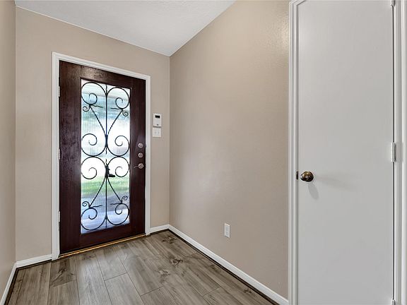 3rd image of 4907 Drew Forest Ln